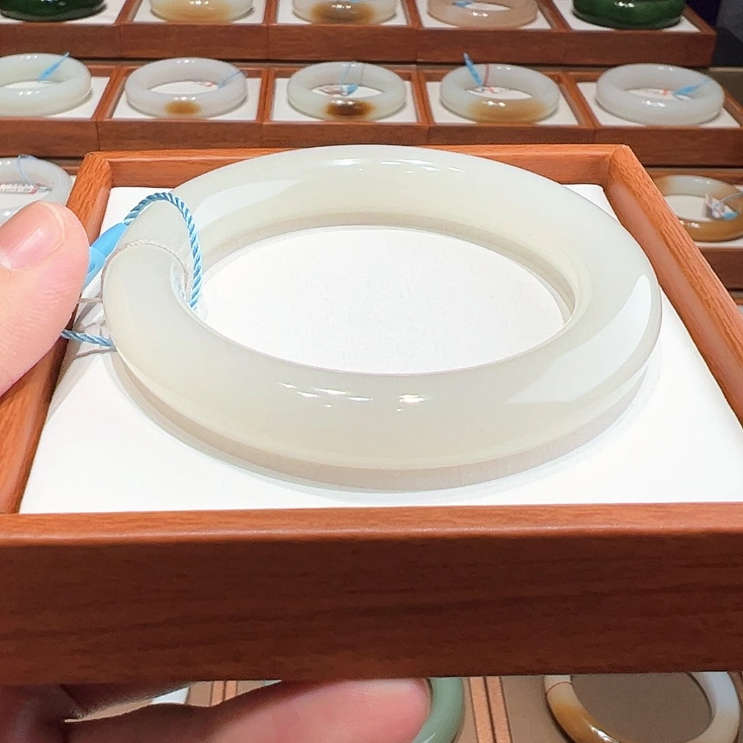 和田玉手镯55.56未镶嵌