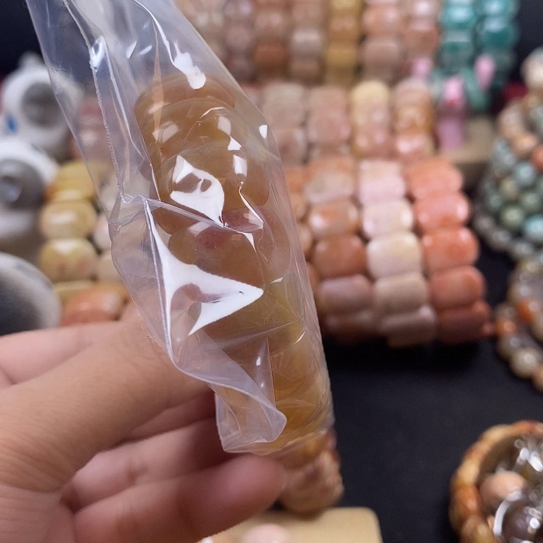 雨***伤硅化珊瑚（珊瑚玉）未镶嵌手牌 上新