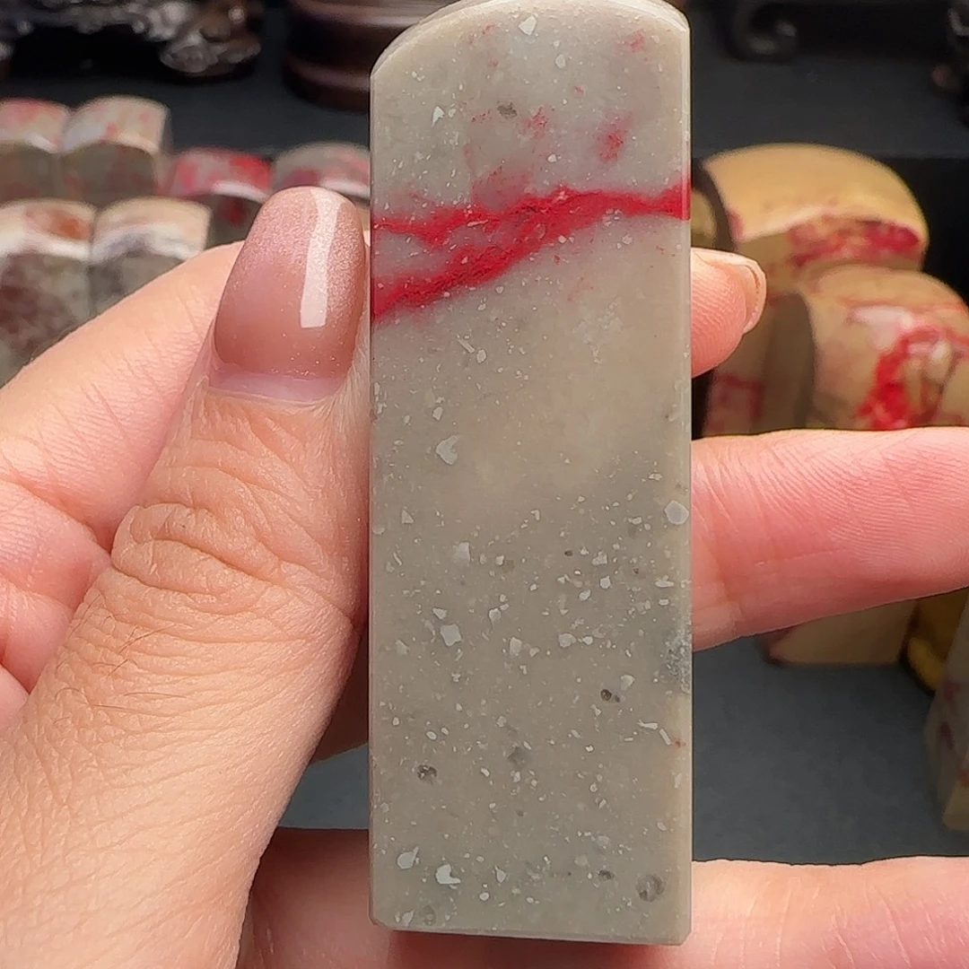 昌化石昌化鸡血石