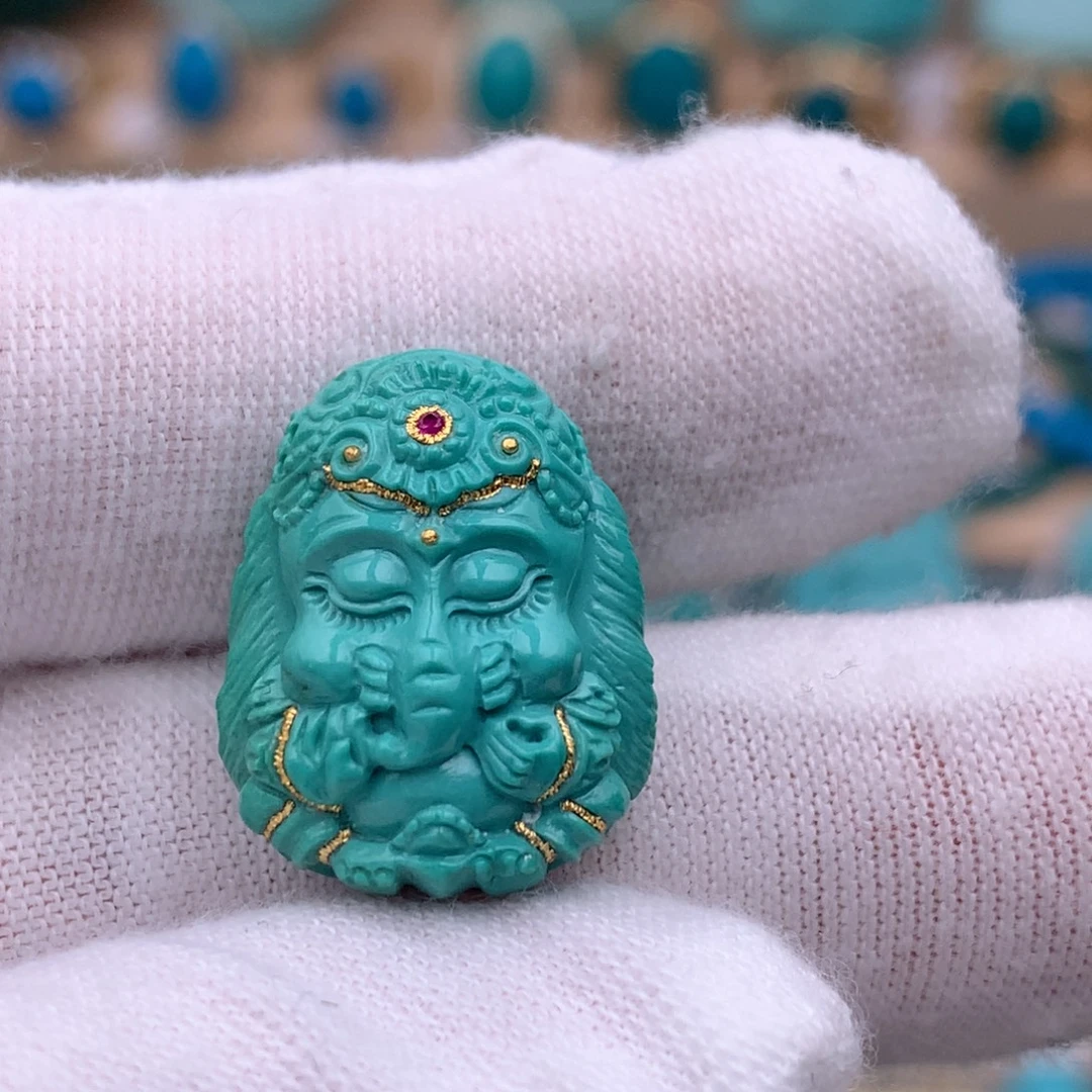 绿松石未镶嵌珠宝奇石