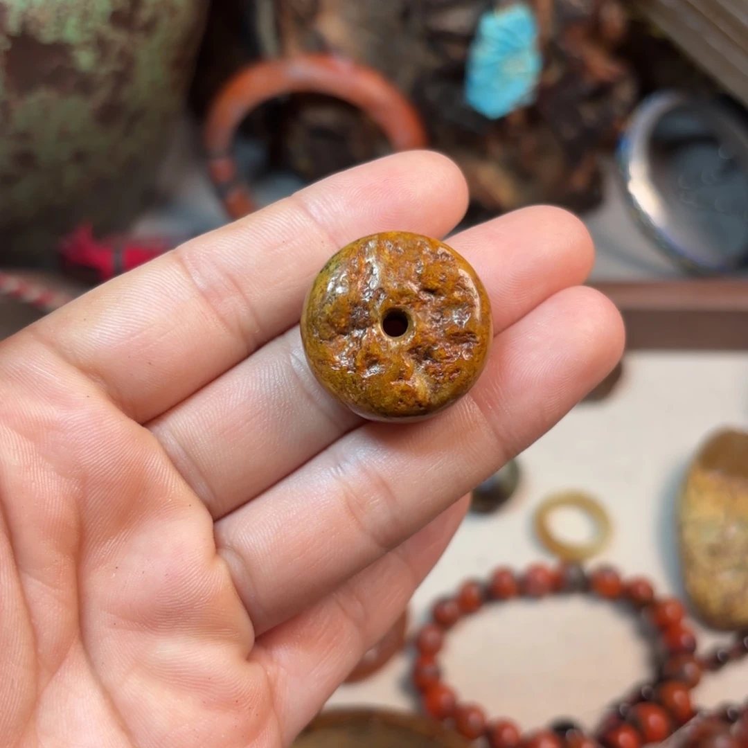 岫岩河磨玉（透闪石质玉）颈饰未镶嵌