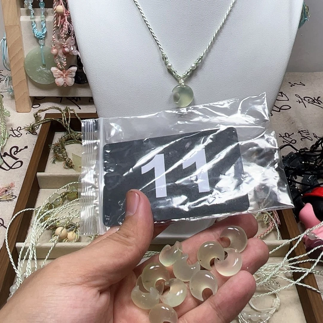蛇纹石玉合金颈饰