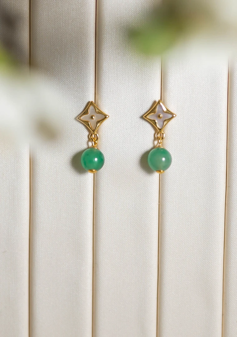 非洲翠银饰镶S925银镀金耳钉四叶珠造型款 多样性发其一