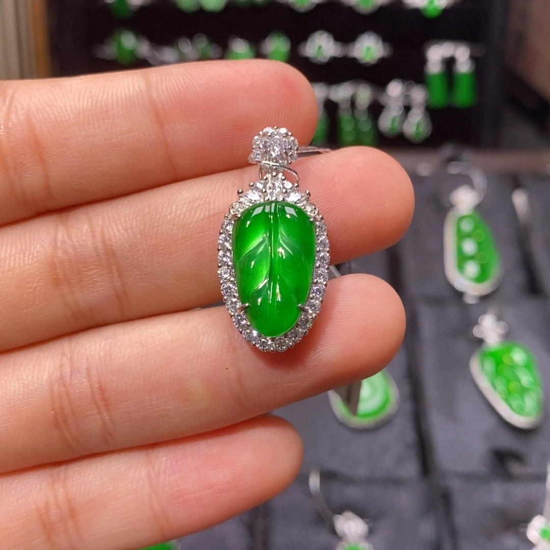 颈饰银S925镶嵌翡翠天然翡翠