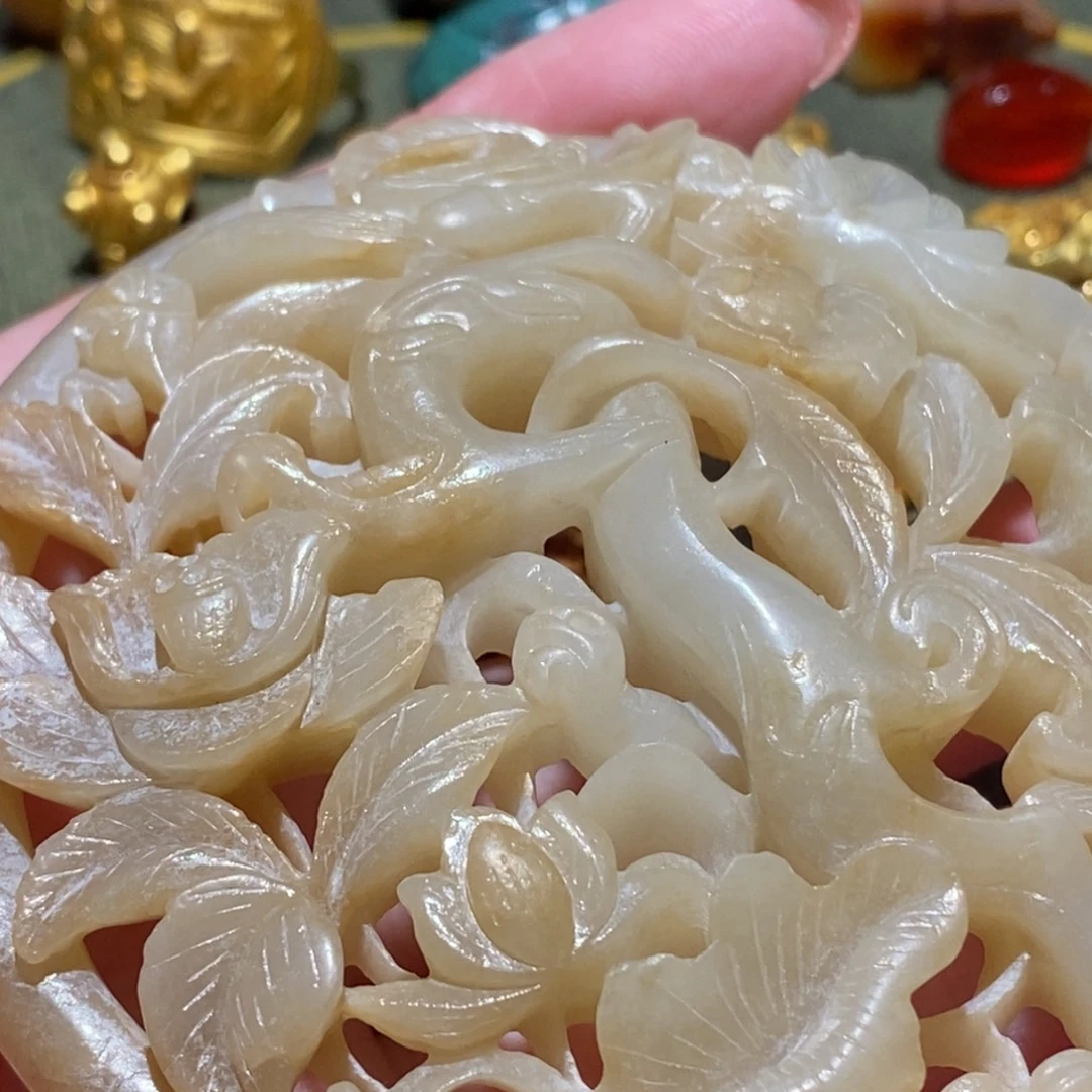 未镶嵌和田玉（糖玉）挂件