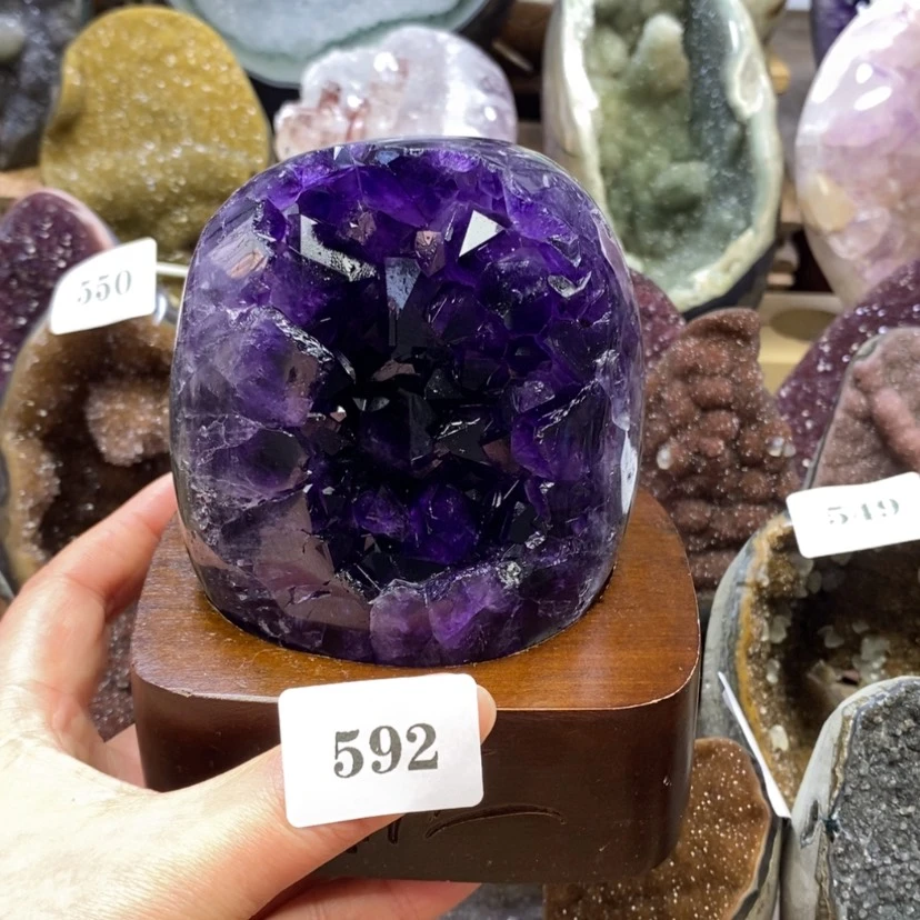 【闪购商品】未镶嵌大型摆件（非配饰）紫晶