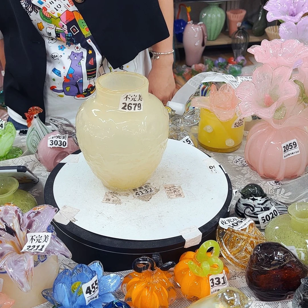 2679 家悦琉璃工艺品不完美