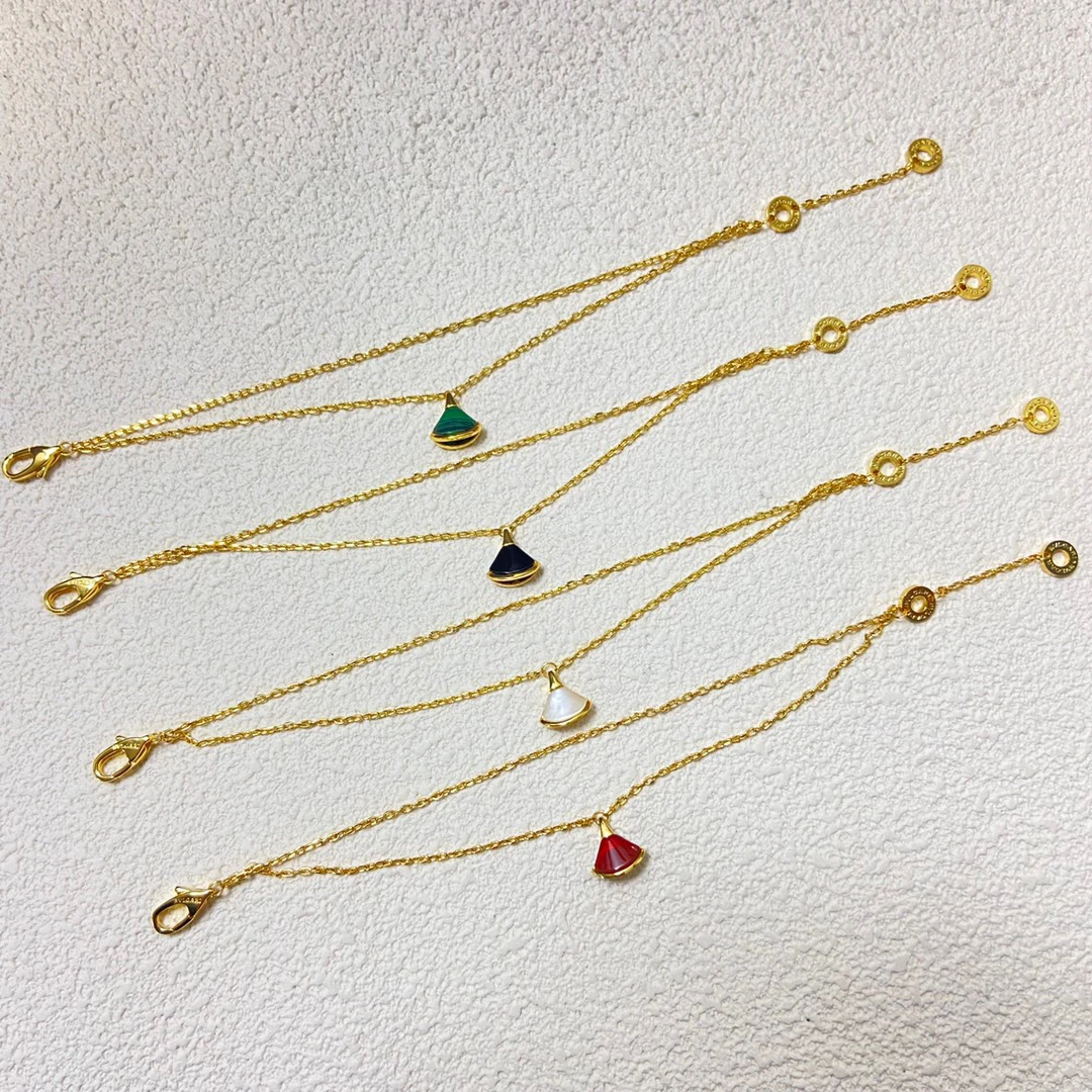 铜合金手链 小裙子手链首饰金色红色饰品名媛气质款轻奢时尚百搭