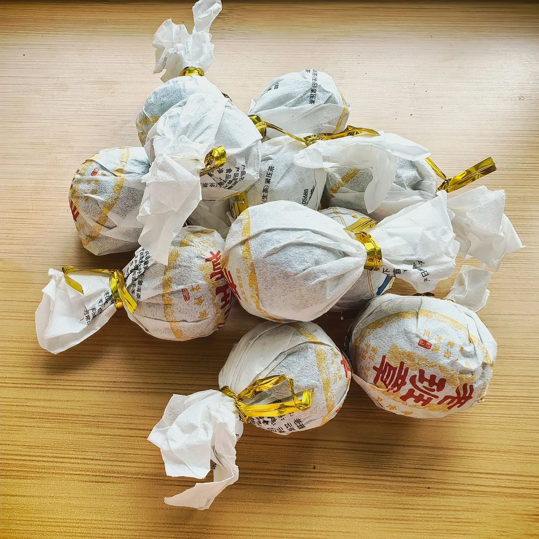 老班章黄金叶 普洱茶  （生茶）紧压茶