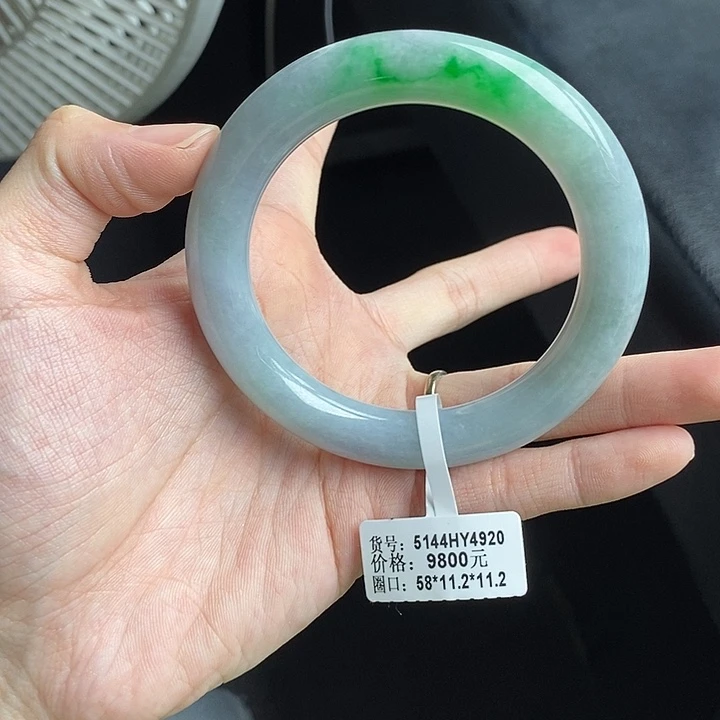 翡翠手镯未镶嵌58圆条