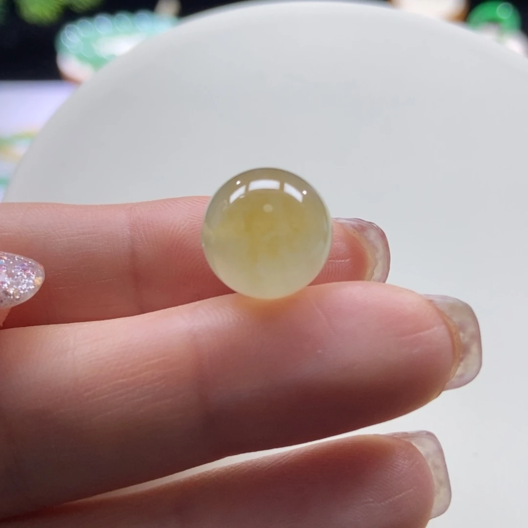 翡翠颈饰未镶嵌半山水黄翡圆珠12.9mm