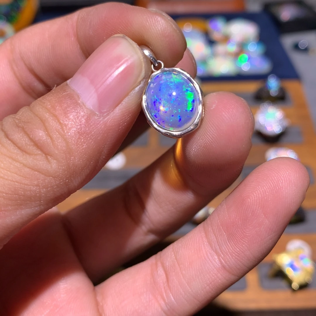 欧泊银S925镶嵌欧泊吊坠