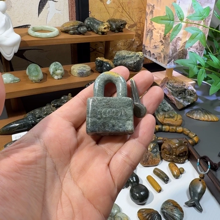 曦***晨岫岩河磨玉（透闪石质玉）未镶嵌颈饰