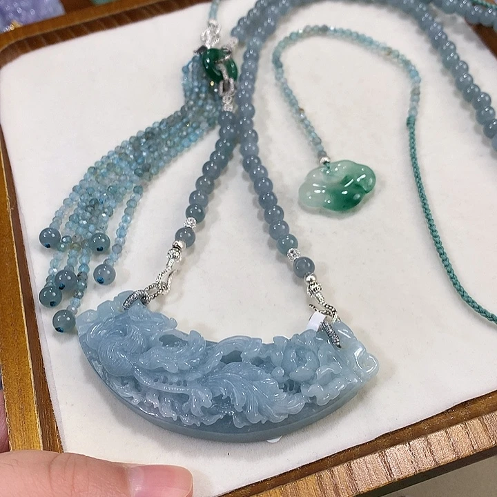 翡翠未镶嵌颈饰翡翠吊坠