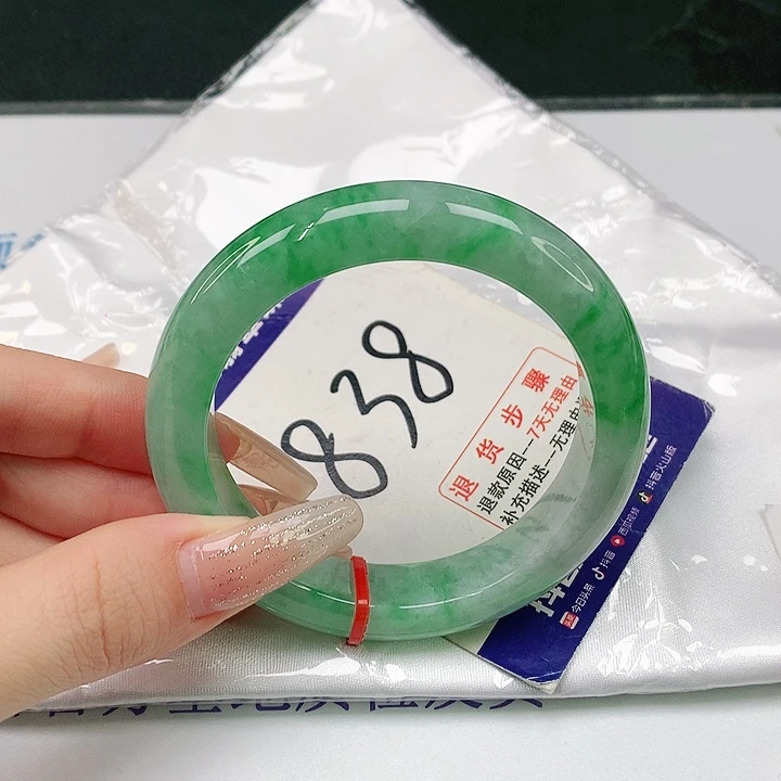 未镶嵌手镯翡翠芬*翡翠手镯