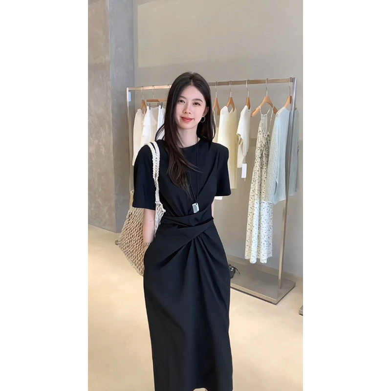 设计感收腰显瘦连衣裙女2025夏季新款韩版纯色简约高品质短袖长裙