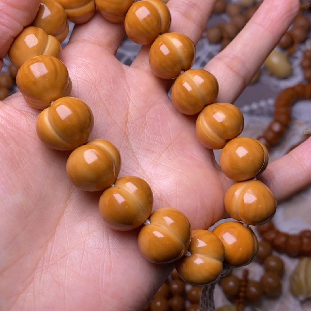 把件猴头核桃柯基屁桃高定