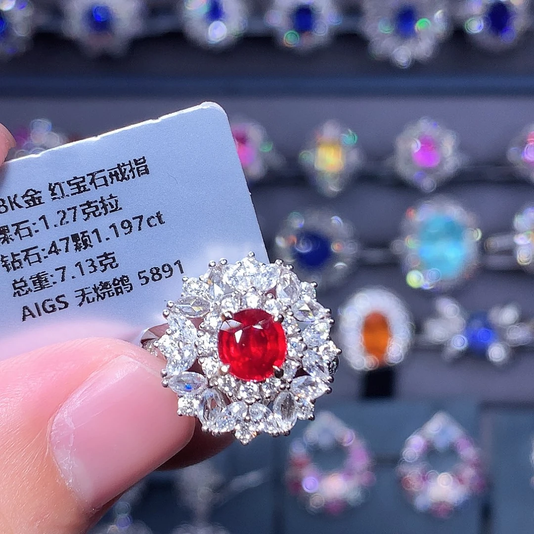 戒指18K金镶嵌红宝石