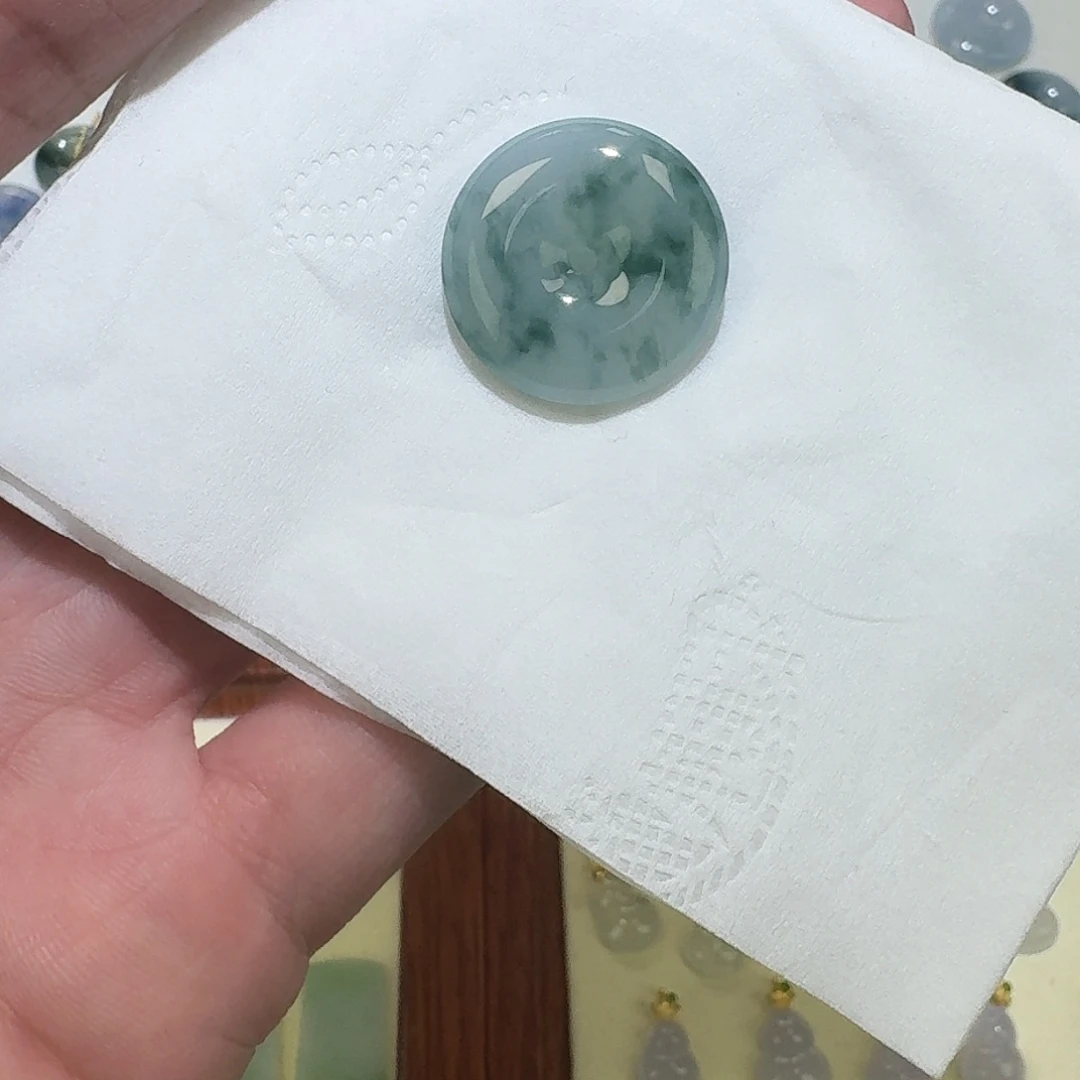 翡翠未镶嵌颈饰扣子
