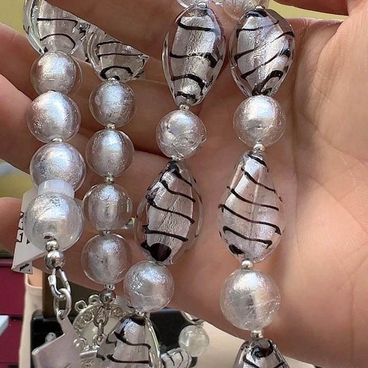 琉璃颈饰只**见编号40 项链