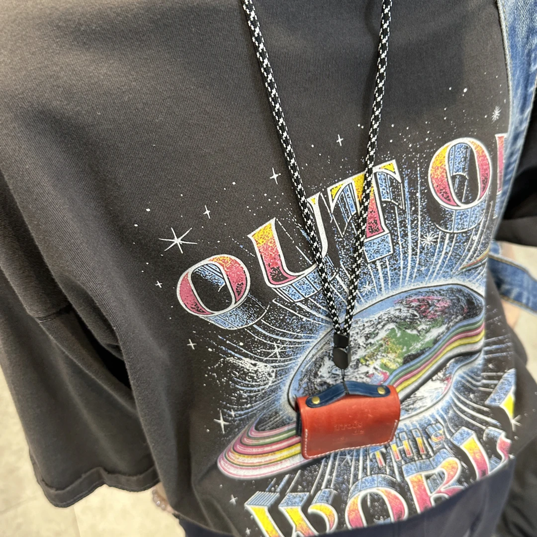 韩国灰色彩虹图案体恤（no退换）休闲