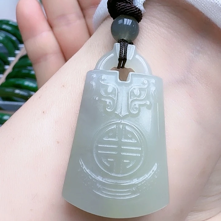 和田玉挂坠未镶嵌包容