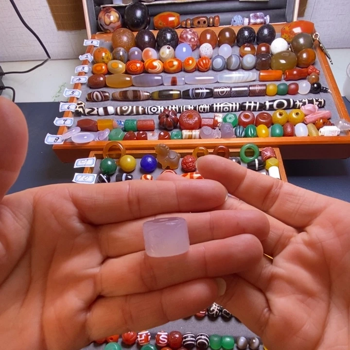 玛瑙/玉髓未镶嵌巴西玛瑙饰品桶珠