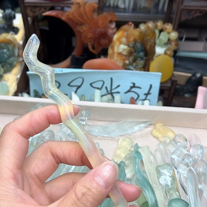 蛇纹石玉未镶嵌发簪