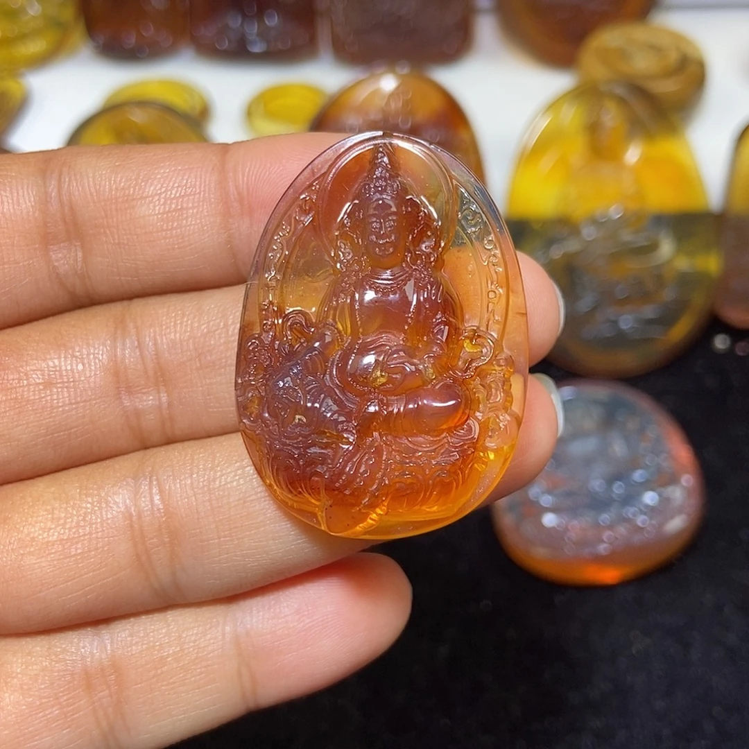 琥珀未镶嵌颈饰缅甸天然琥珀吊坠