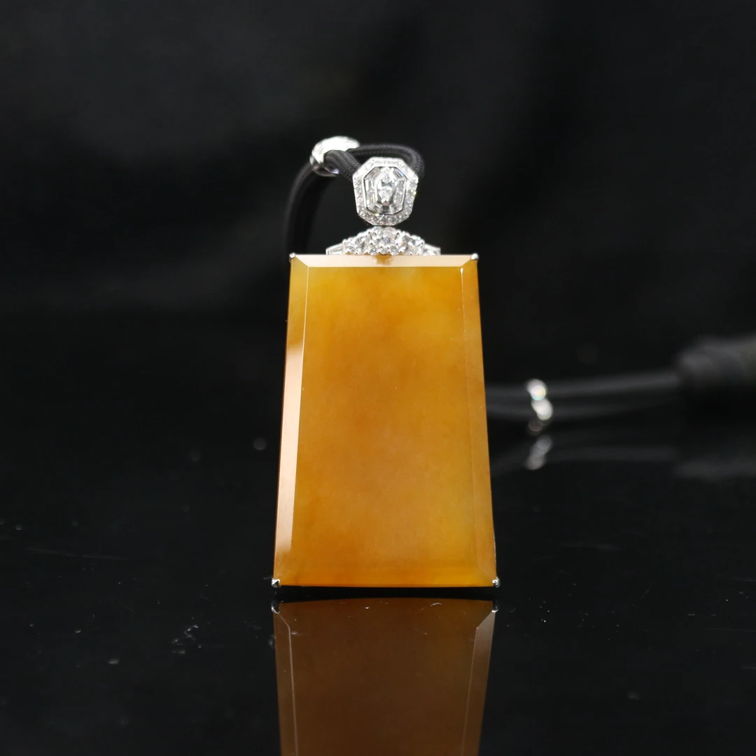 41天然缅甸翡翠A货18k冰黄无事牌/700713北京中保拍卖