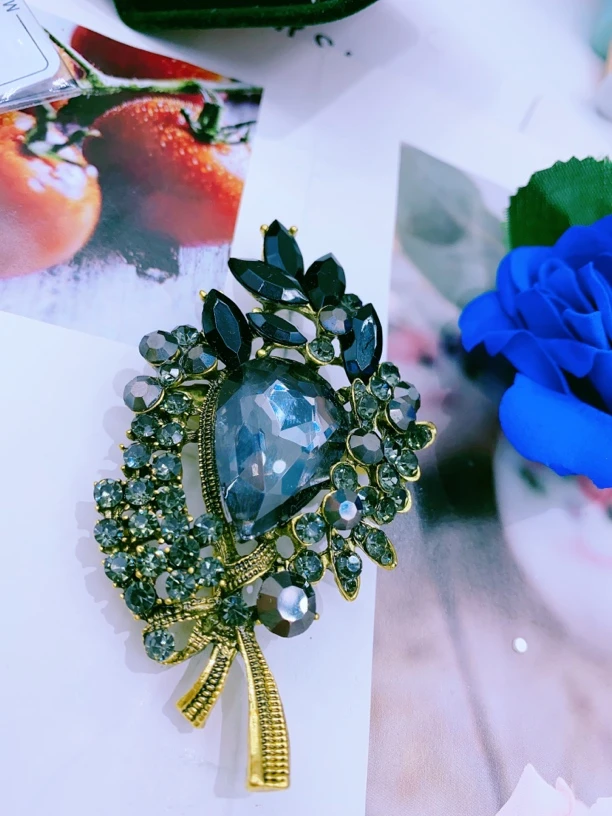 合金玻璃胸针 黑灰色妈妈款胸针 粉丝福利