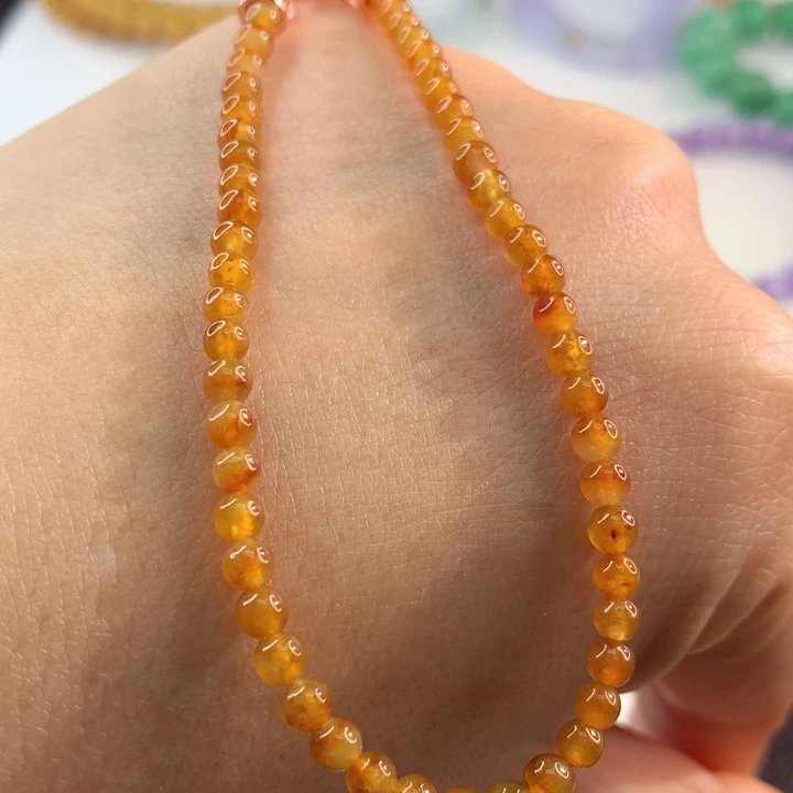 翡翠颈饰未镶嵌翡翠