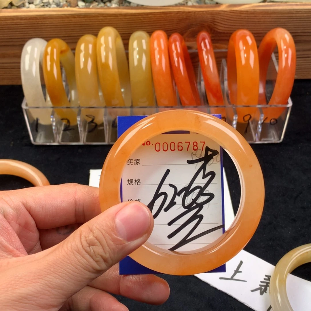 石英质玉（黄龙玉）未镶嵌手镯
