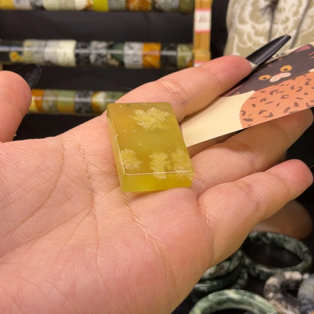 不***！蛇纹石玉未镶嵌戒指牌牌