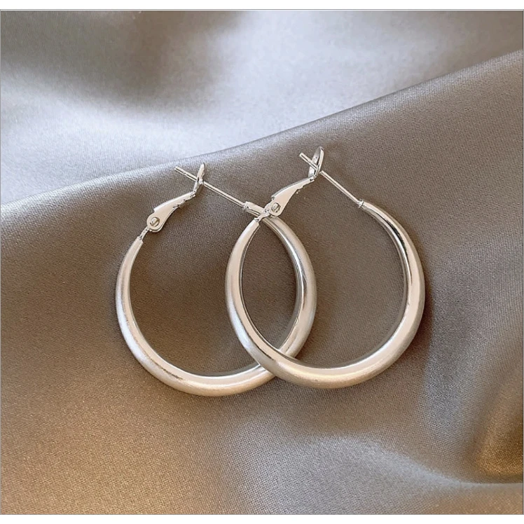 拉丝素圈大耳环轻奢时尚气质 8372