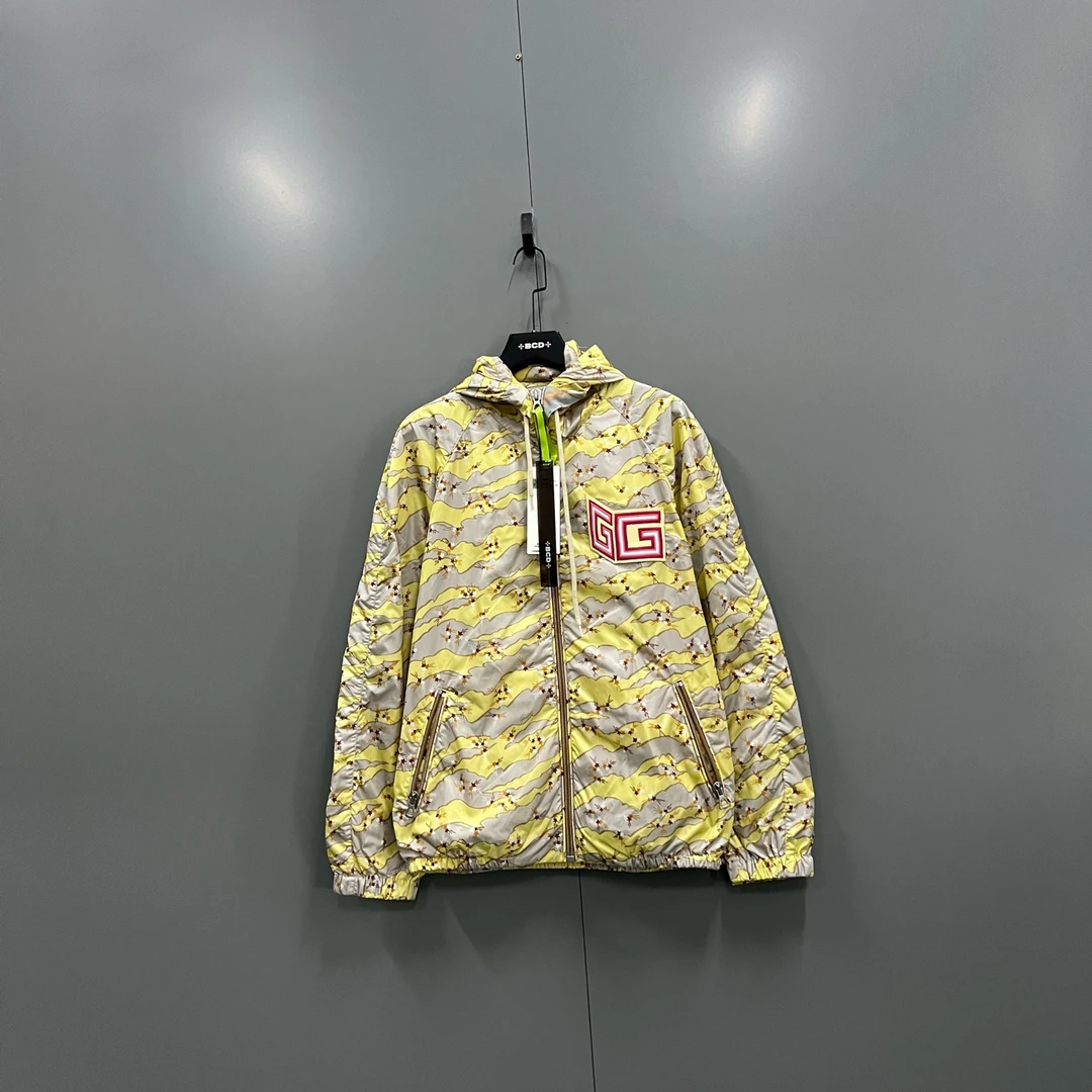 99新 GUCCI/古驰 h922 贴饰logo彗星图案满印外套 50码 608172