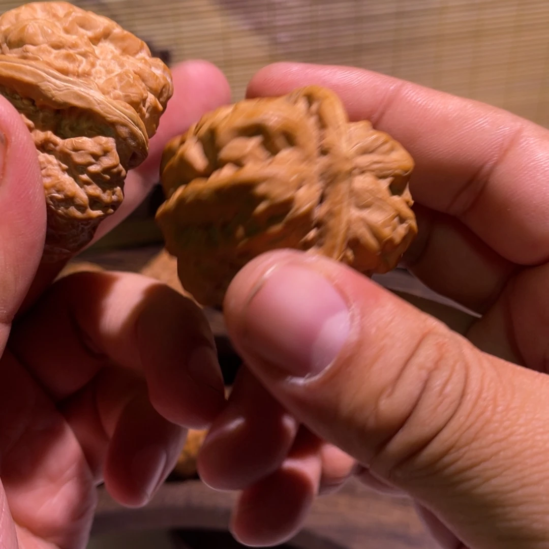 疒***宇文玩核桃吊坠蛤蟆