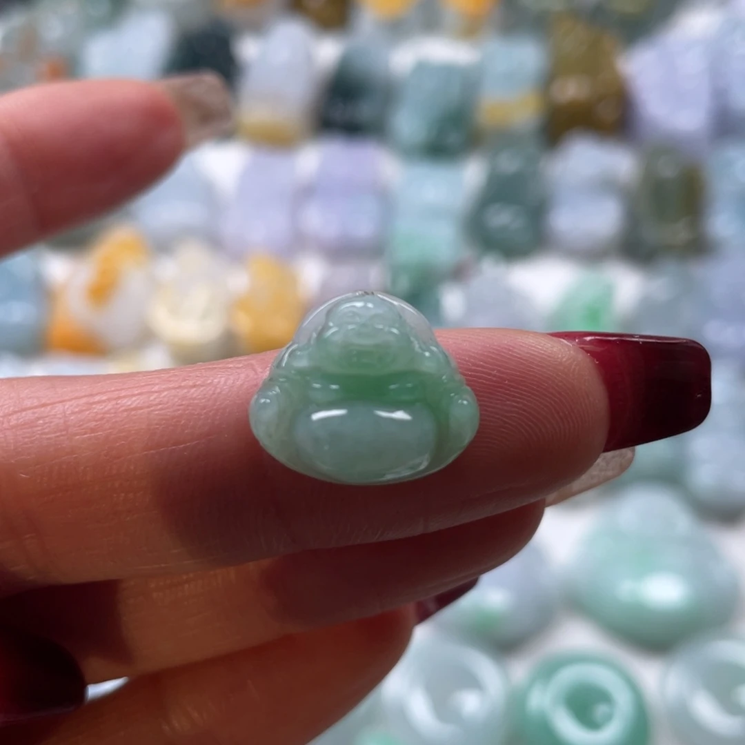 翡翠吊坠(赠链)未镶嵌