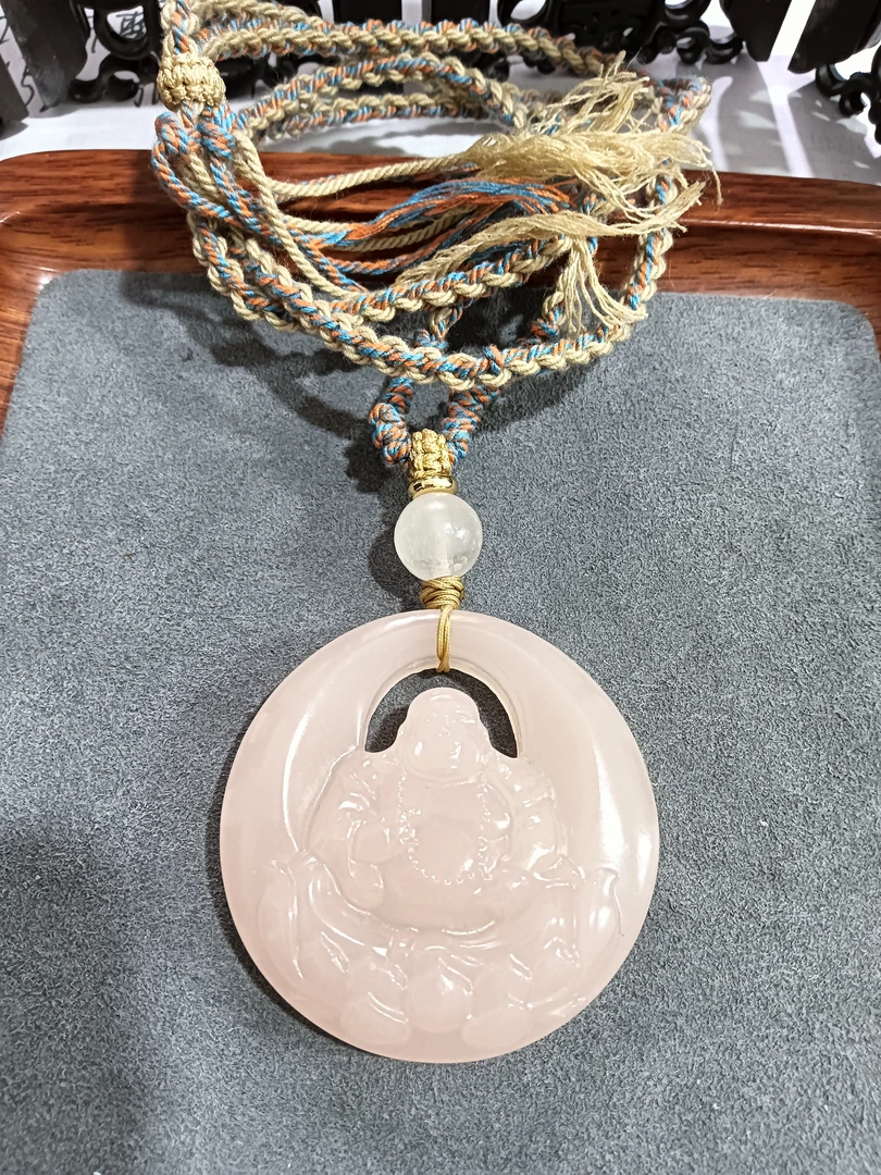 圆形藕粉玉佛吊坠手工雕刻精美时尚
