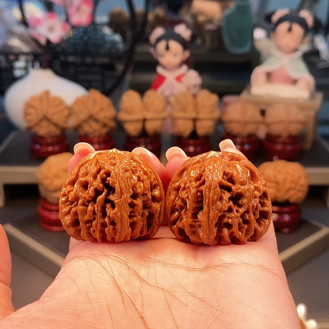 陌****把件文玩核桃34麒麟纹元宝，