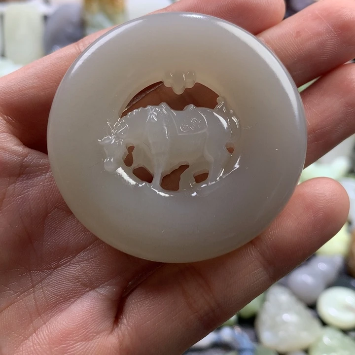 和田玉颈饰未镶嵌