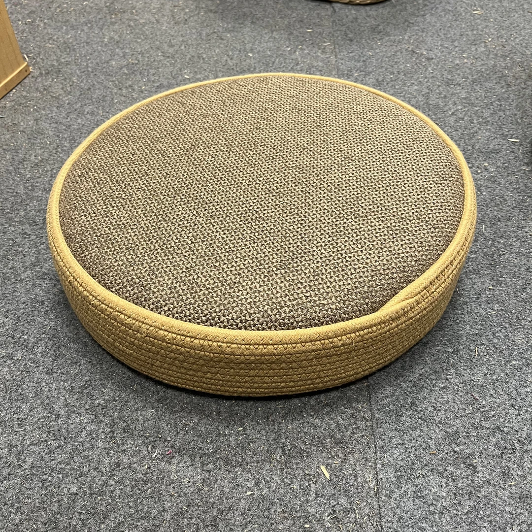 1303号布艺蒲团直径40厚10（有瑕疵介意勿拍）