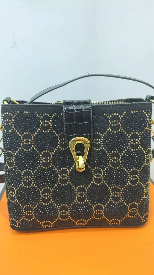 （亮牌灯点关注才可以拍）单肩斜手提包气质手提包肩包经典轻奢时尚