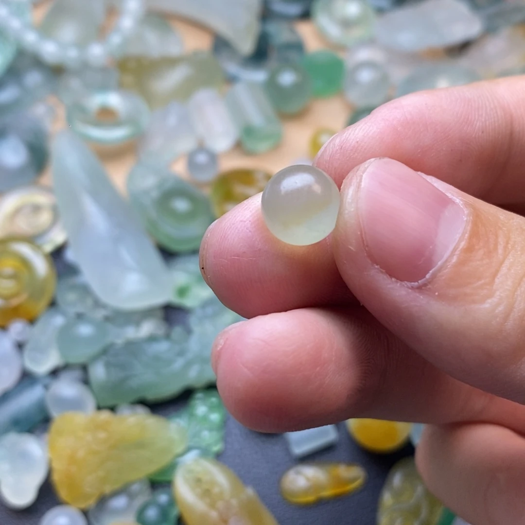 定制翡翠未镶嵌糯*?珠子