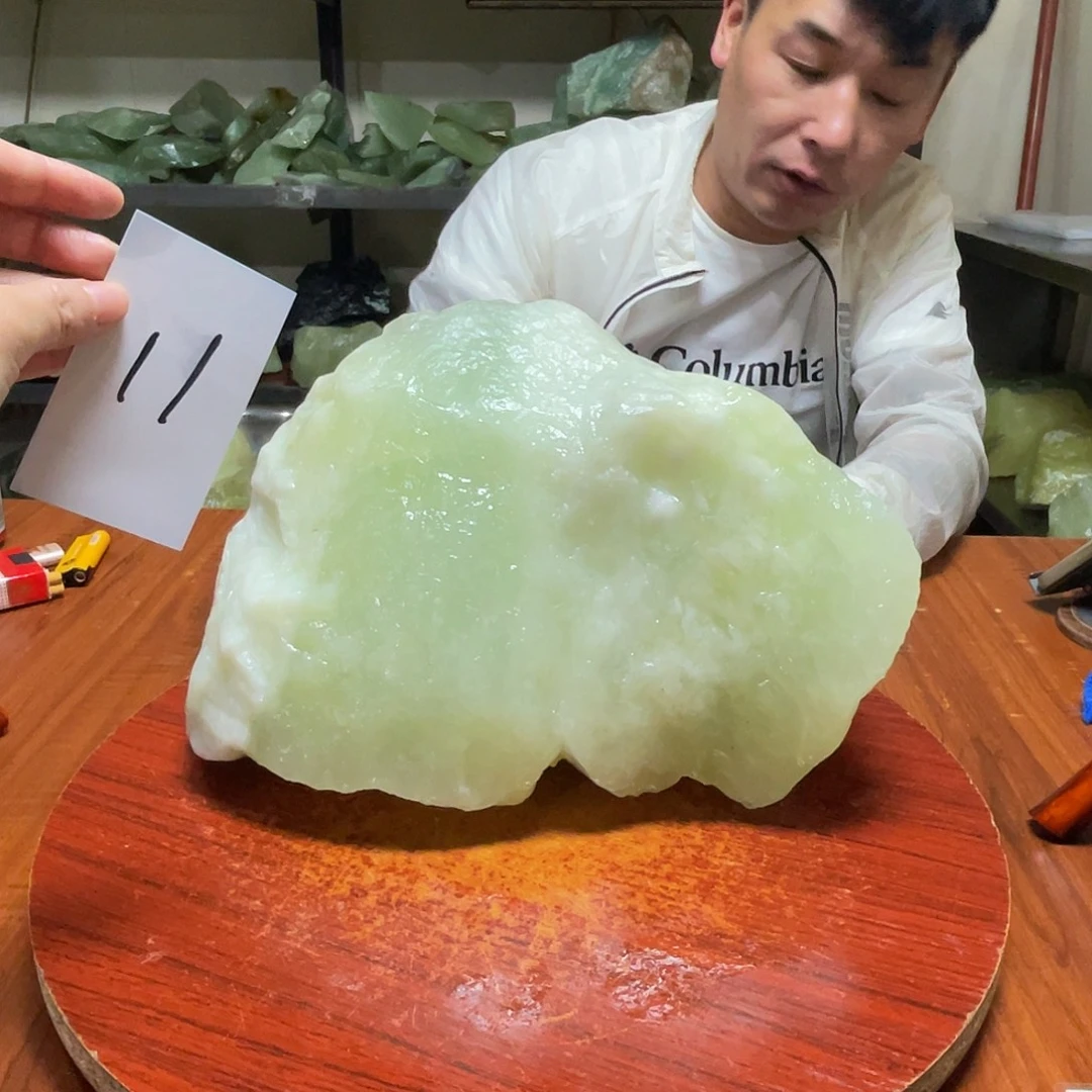 蛇纹石玉未镶嵌原石