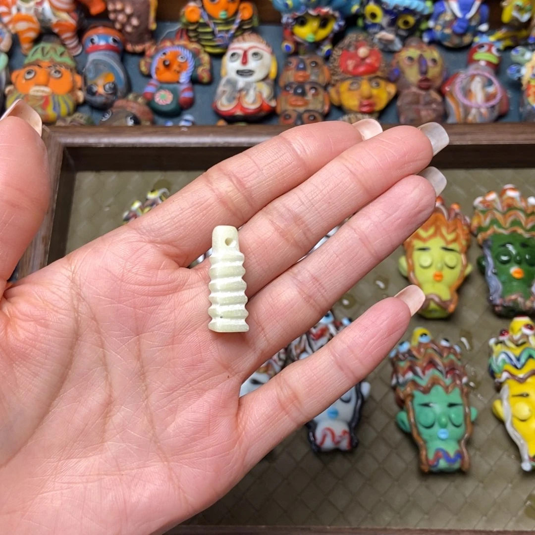 颈饰琉璃悄悄专拍