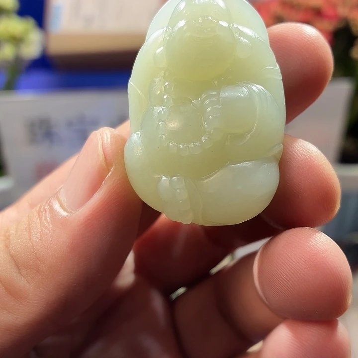 颈饰未镶嵌和田玉（糖玉）