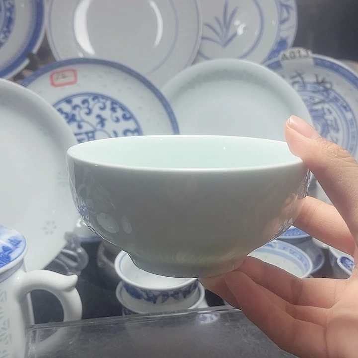 碗隐青雕塑荷花4.5寸饭碗