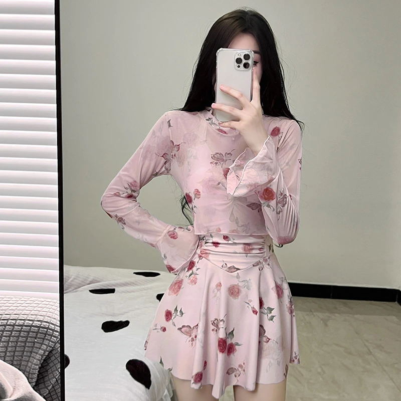 秋冬季泡温泉泳衣女款连体2024年新款裙式显瘦高级感纯欲遮肉显瘦