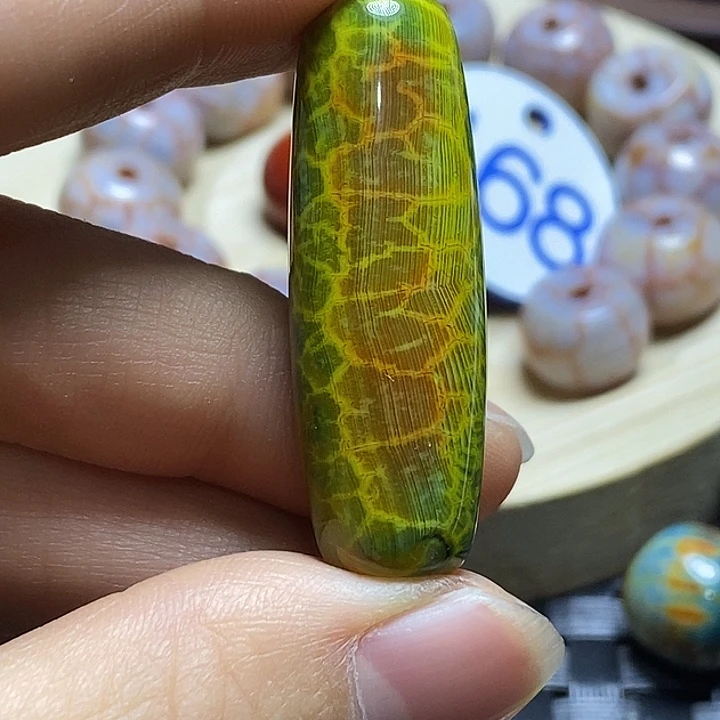 老***>玛瑙/玉髓未镶嵌颈饰